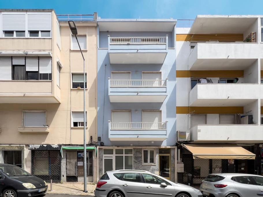 Olaias Lisbon 2 Bed Near Metro 2 Apartment Luaran gambar