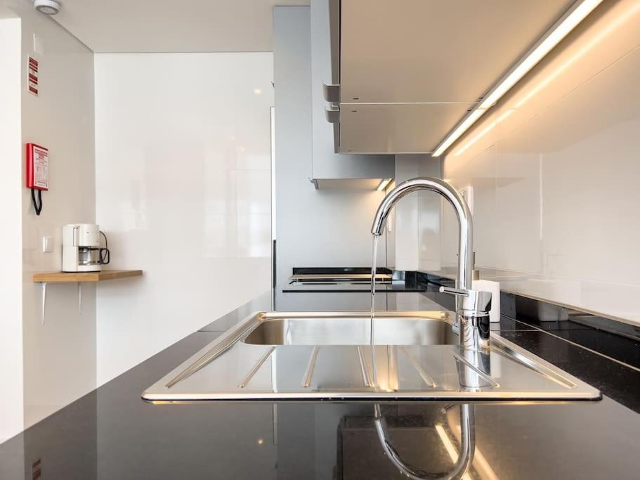 Olaias Lisbon 2 Bed Near Metro 2 Apartment Luaran gambar