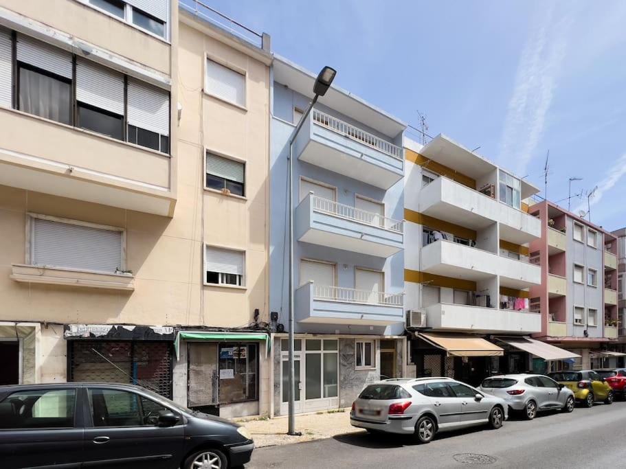 Olaias Lisbon 2 Bed Near Metro 2 Apartment Luaran gambar